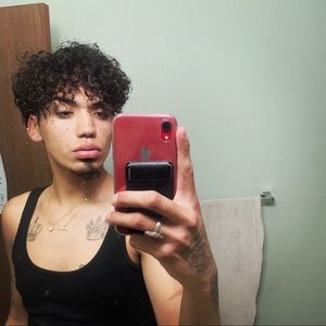 Meet your Posher, Justin